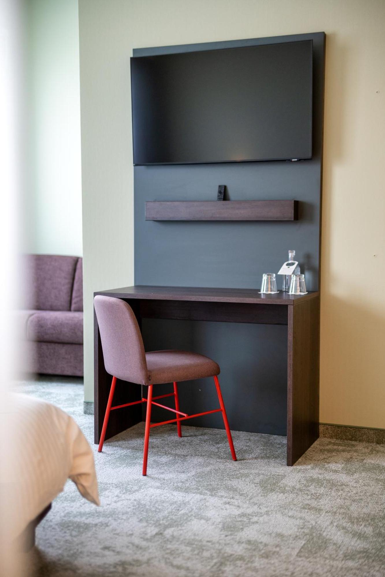 B-Smart Hotel Schoenenwerd 阿劳 外观 照片